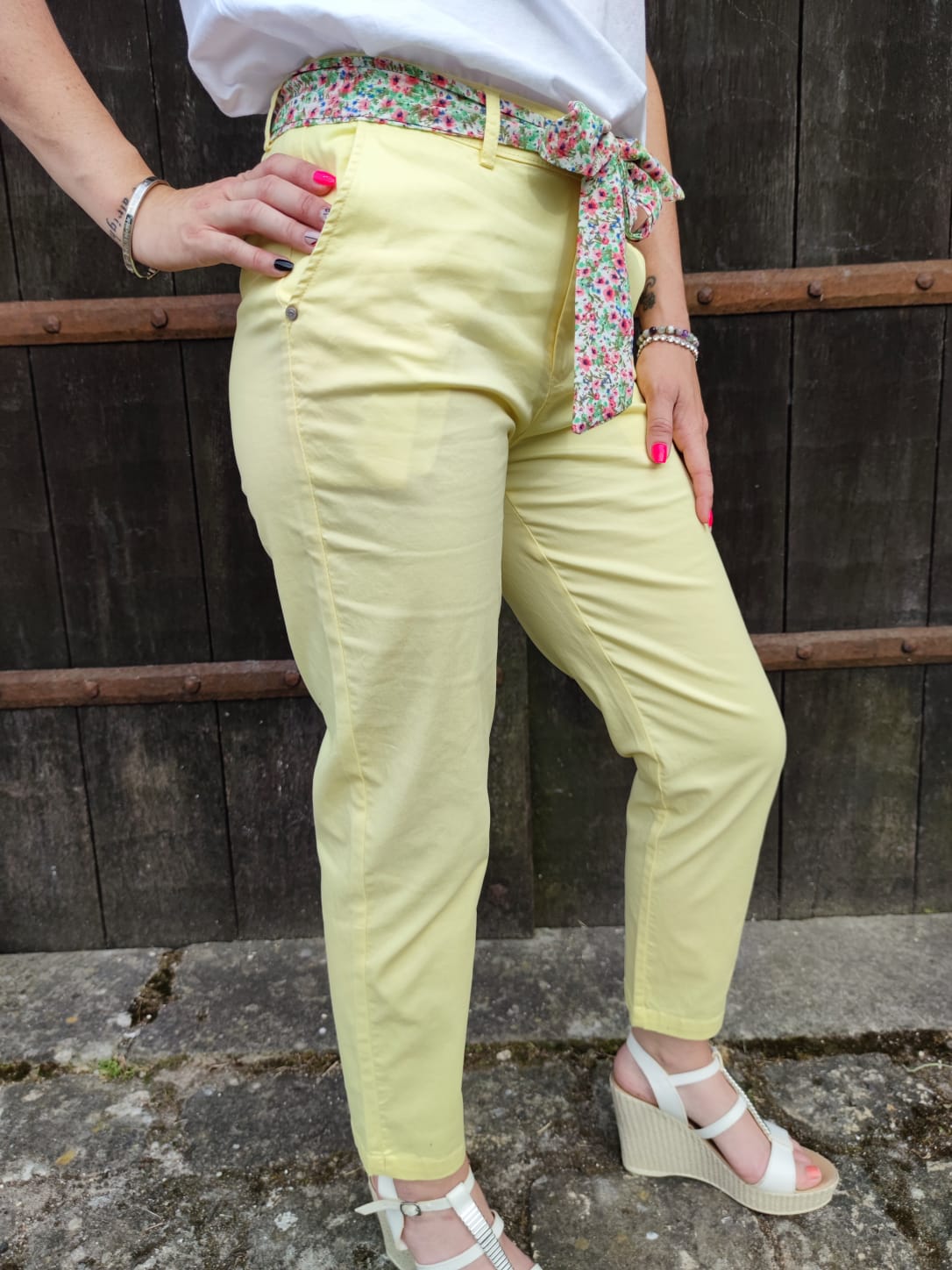 Pantalon chino - jaune pastel ceinture liberty 